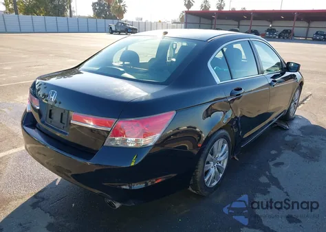 2012 Honda Accord 2.4 Ex-L z USA, uszkodzony, nr VIN 1HGCP2F84CA032970